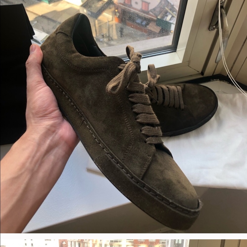 NEW men’s Vince suede shoes